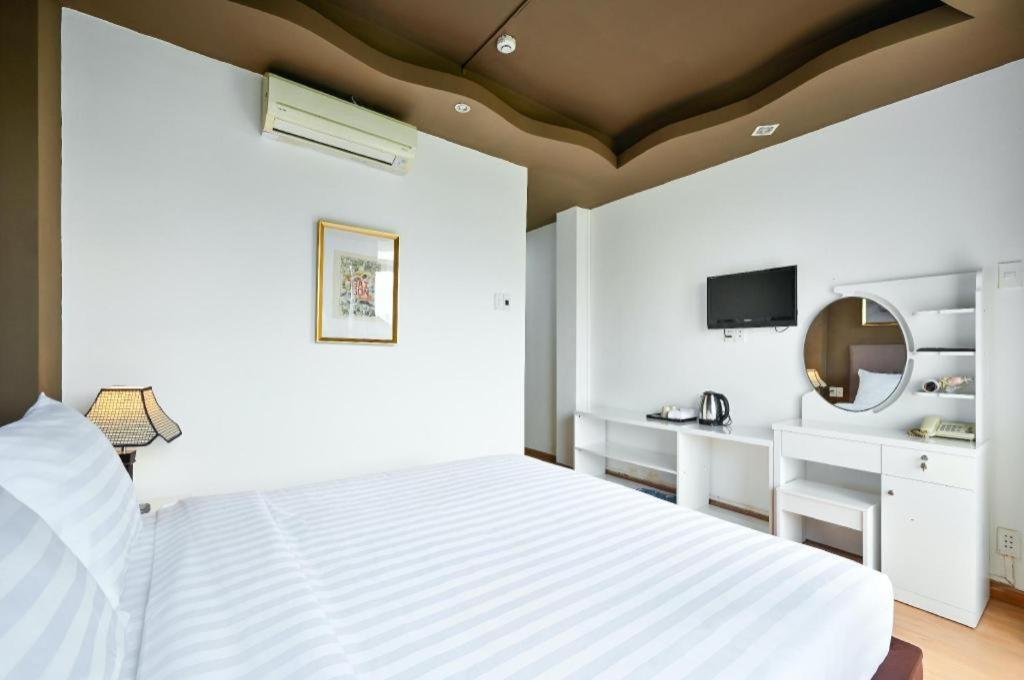 The Noble Swan Wood Park Hotel Thành Pho Ho Chí Minh Esterno foto